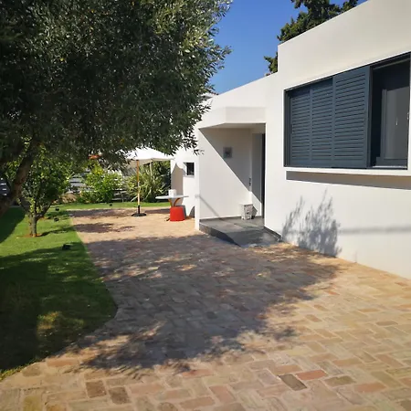Titi Villa Kaminia (Achaea)